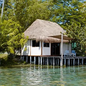 Exclusive Palafito @ Lagoon Front Apartamento