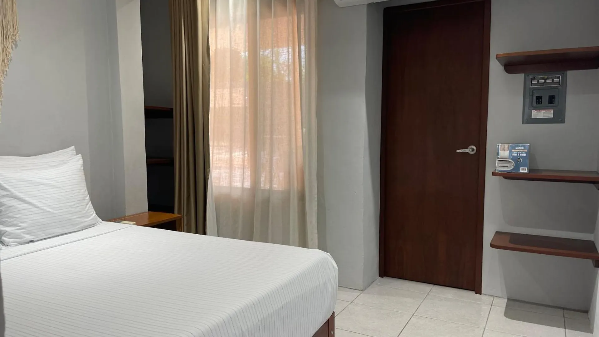 **** Hotel Blue Caribe Bacalar Front Lagoon Mexico